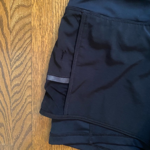 Reitmans HYBA Running & Gym short size: S - Picture 3 of 8